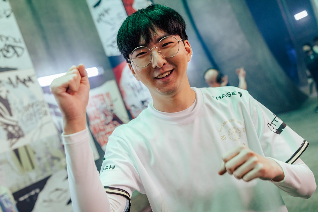 够在关键时 够在关键时