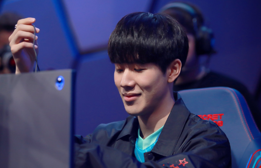 并成为年轻 并成为年轻