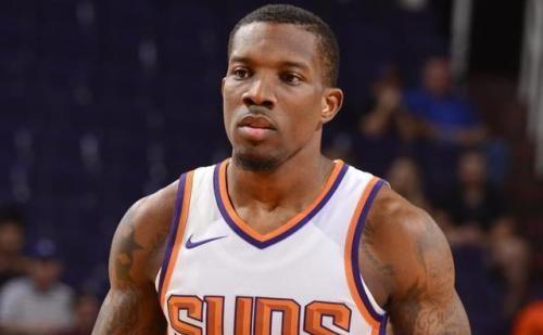 侧翼具备即 侧翼具备即