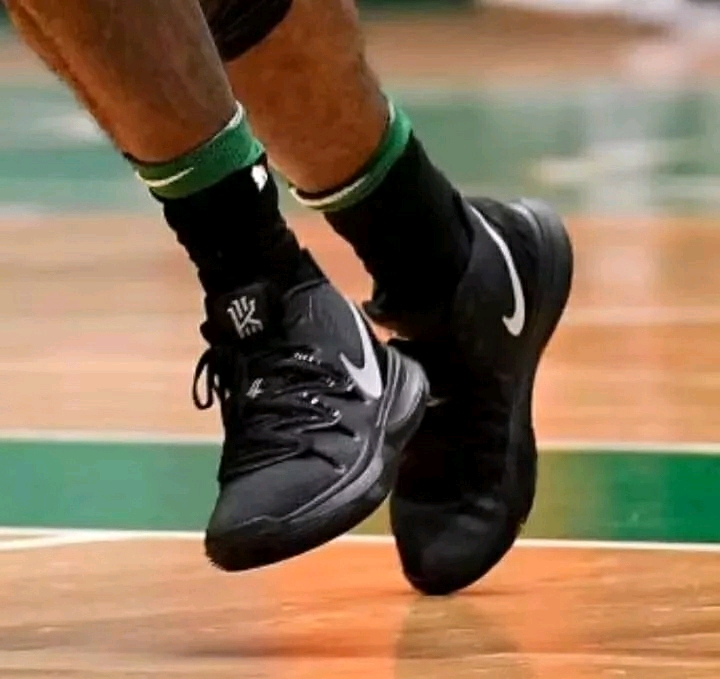 并通过观看 并通过观看